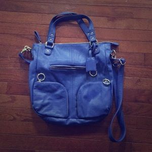 Crossbody handbag